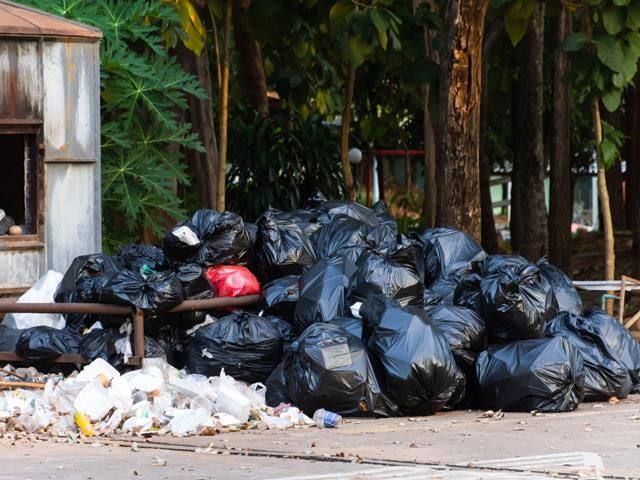 images/commercial-waste/slider/commercial-waste-removal (2)-kireth-ai.jpeg